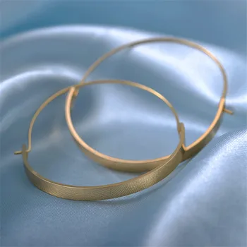 라트는 새로운 OL 라운드 기하학적인 금 색상 후프 귀걸이 간단한 야생 귀걸이 여성을 위한 2020 년 패션 보석 액세서리